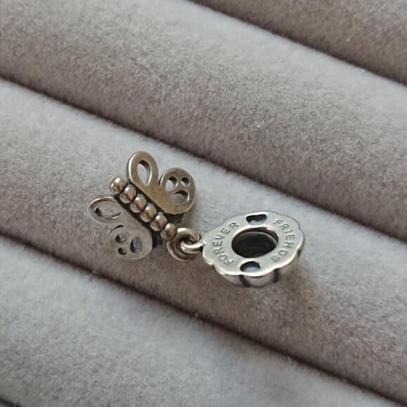 Pandora Friends Forever Butterfly Dangle Charm - Picture 2 of 8